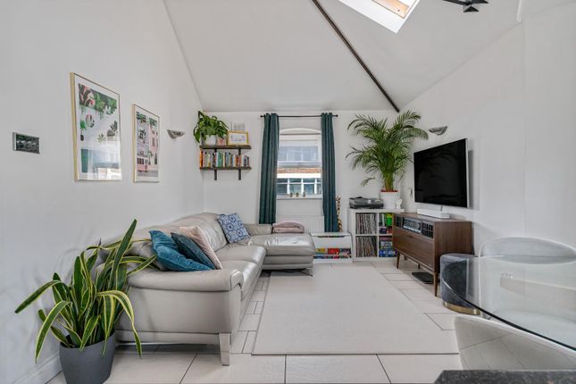 Stanstead road 2 bed apartment for sale