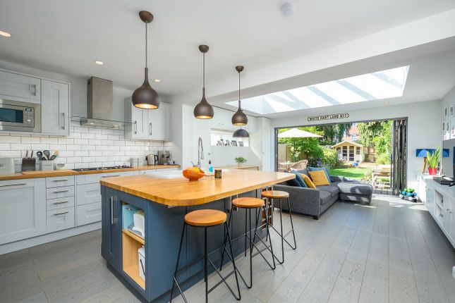 Semi-detached house for sale