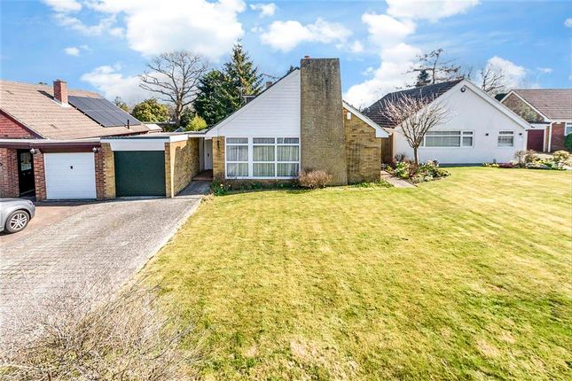 Ashleigh Close, Meopham, Gravesend, Kent 3 bed detached bungalow for sale