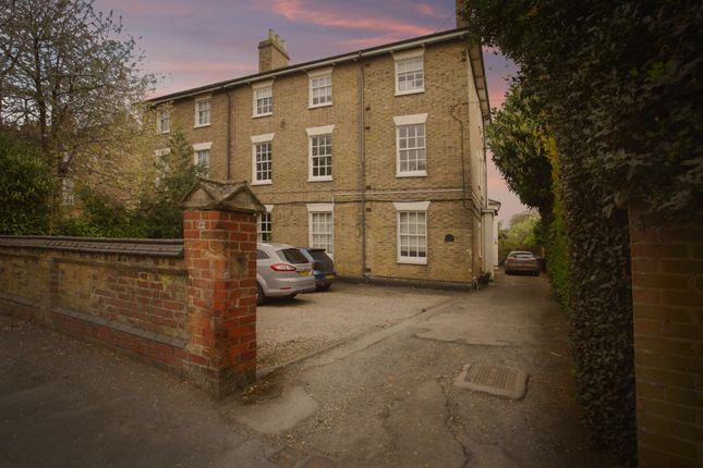 1 bed flat