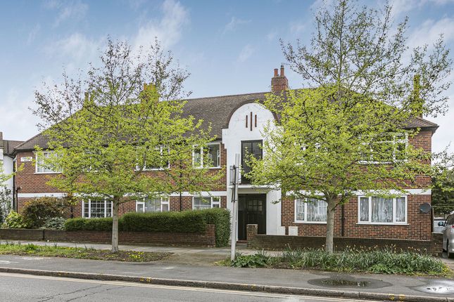 West Barnes Lane, London, SW20 2 bed apartment for sale