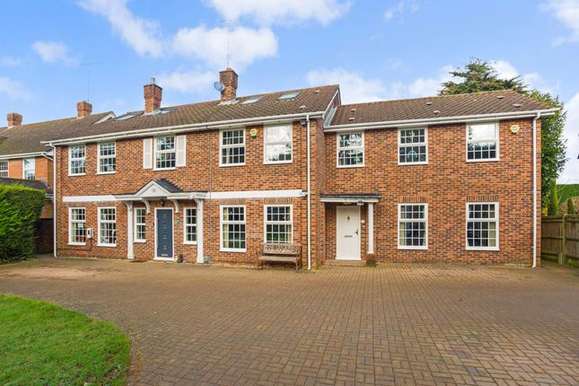 6 bedroom detached house for sale