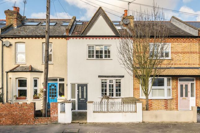 Gould Road, Twickenham TW2 3 bed house for sale
