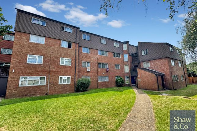 3 bedroom flat for sale