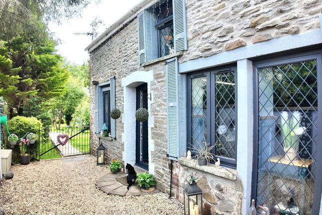 High Street, Argoed, NP12 2 bed cottage for sale