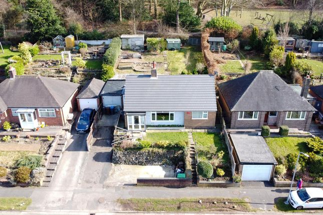 Windsor Drive, Leek, Staffordshire, ST13 2 bed detached bungalow for sale