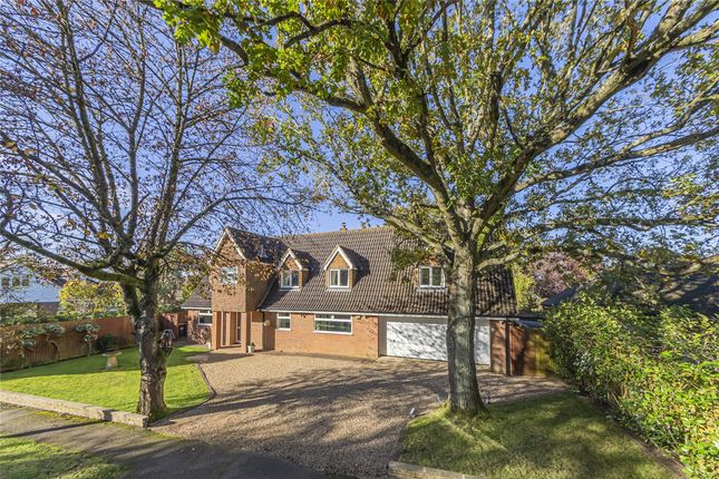 Oakway, Studham, Dunstable, LU6 4 bed detached house for sale