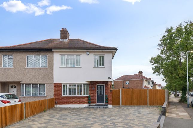 Milverton Drive, Ickenham, Uxbridge 3 bed semi