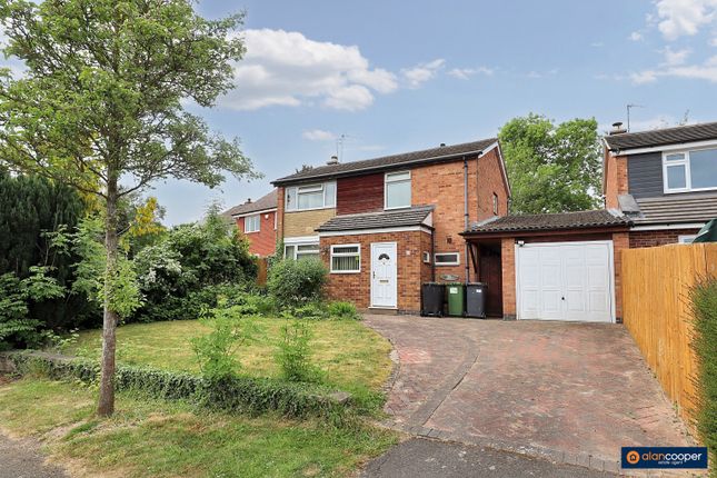 3 bedroom link detached house for sale