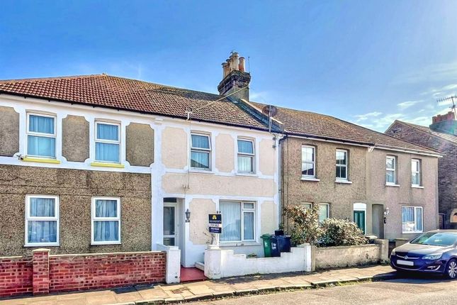 Fairlight Road, Eastbourne 2 bed terraced house for sale