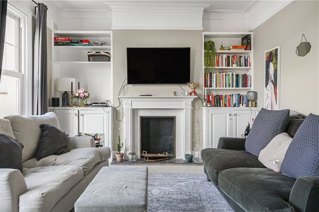 Garratt Lane, London, SW18 1 bed apartment for sale