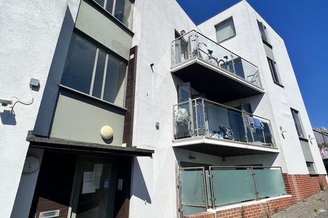 2 Freehold Terrace, Brighton BN2 1 bed apartment for sale