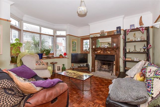 3 bed detached house