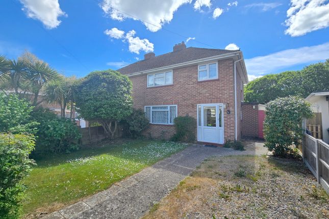 Pennington Oval, Pennington... 3 bed semi