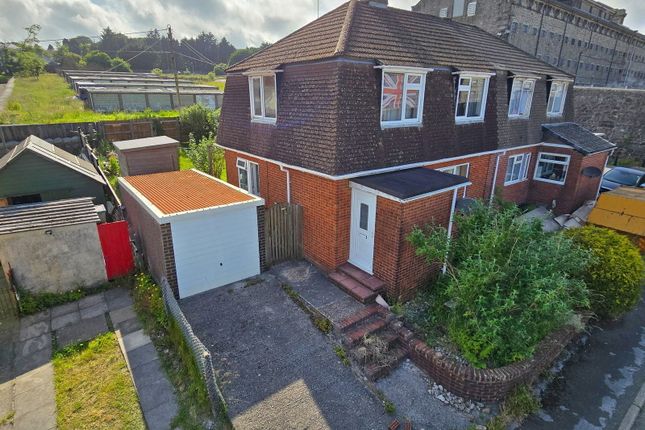 Blackabrook Avenue, Yelverton PL20 3 bed semi
