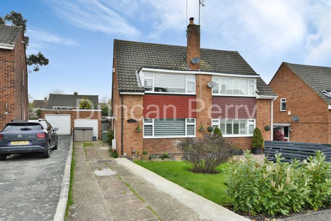 Robert Close, Potters Bar EN6 3 bed semi