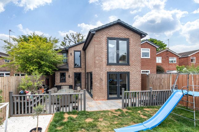 Mill Lane, Solihull B93 4 bed link detached house for sale
