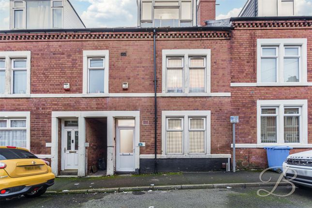 5 bedroom terraced house for sale