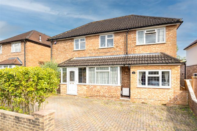 Ardmore Avenue, Surrey GU2 4 bed detached house for sale