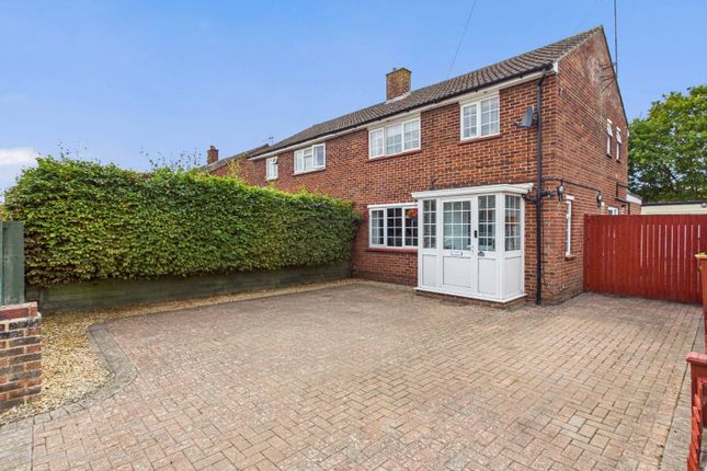 Beech Walk, Thatcham, Berkshire, RG19 3 bed semi