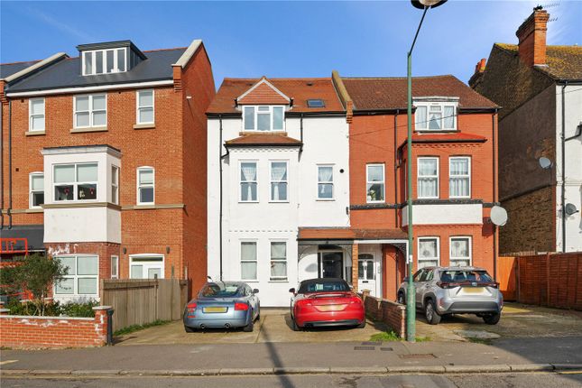 6 bedroom semi-detached house for sale