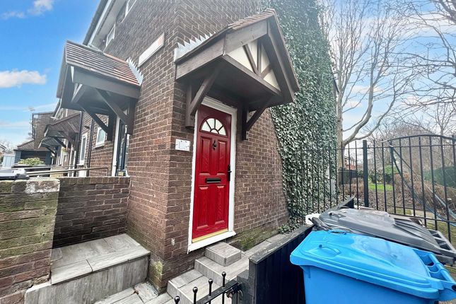 Troy Walk, Salford, M5 1 bed flat for sale