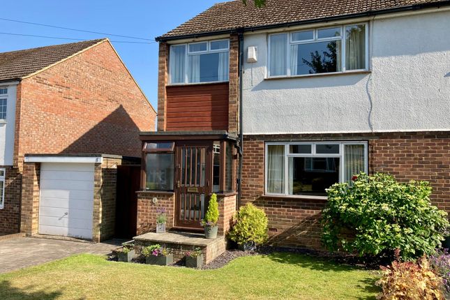 Chantry Close, Kings Langley, WD4 3 bed semi