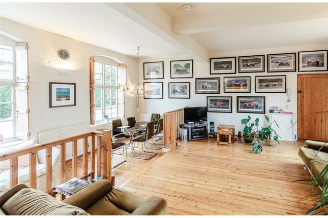 2 bedroom ground floor flat for sale