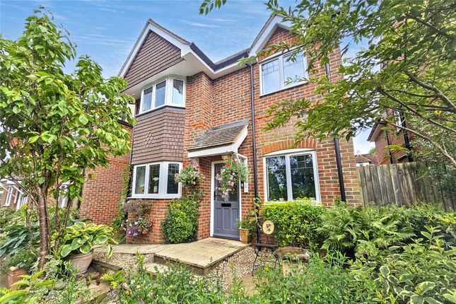 Crabtree Lane, Hampshire GU35 4 bed detached house for sale