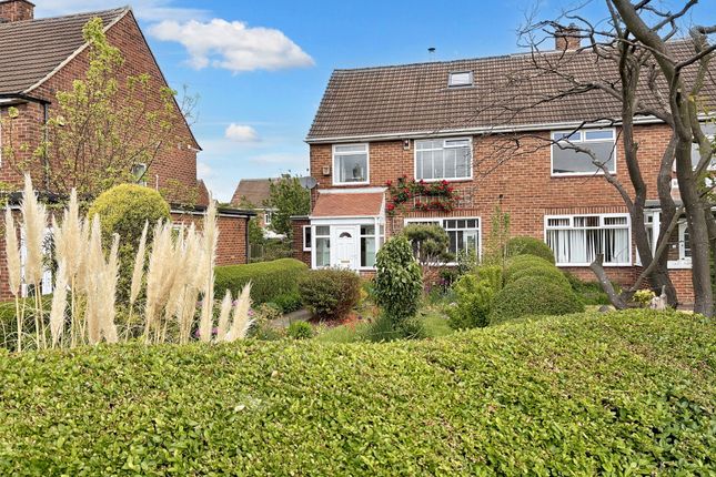 Braebridge Place, Montagu Estate... 4 bed semi
