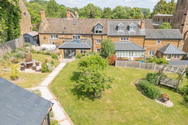 Church Street, Newnham NN11 4 bed cottage for sale