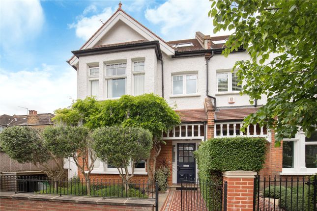 6 bedroom semi-detached house for sale