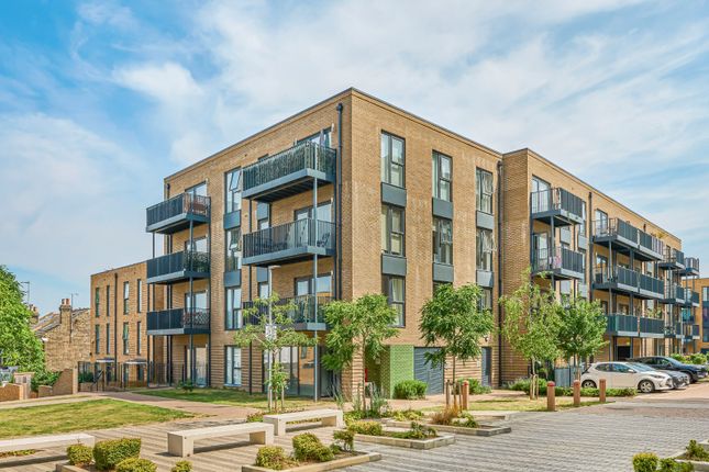 Bowen Drive, Charlton, SE7 2 bed apartment for sale