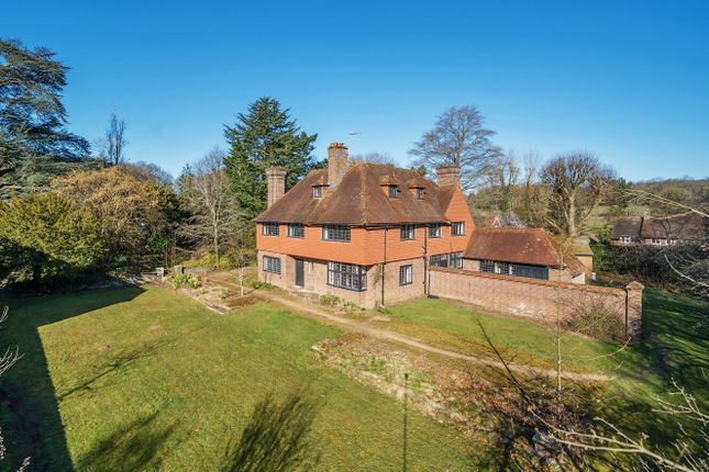 The Street, Guildford GU3 8 bed detached house for sale