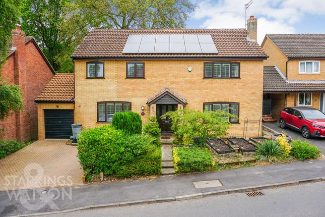 Shakespeare Way, Taverham, Norwich 5 bed detached house for sale