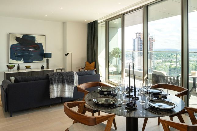 Park Drive, Canary Wharf, E14 2 bed apartment for sale