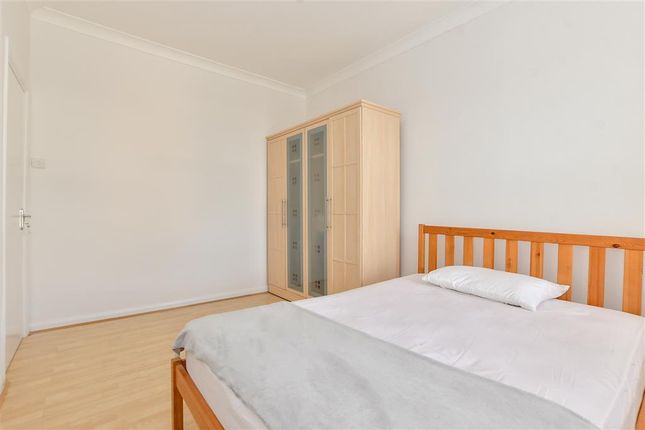 Victoria Road, Walthamstow 1 bed apartment for sale