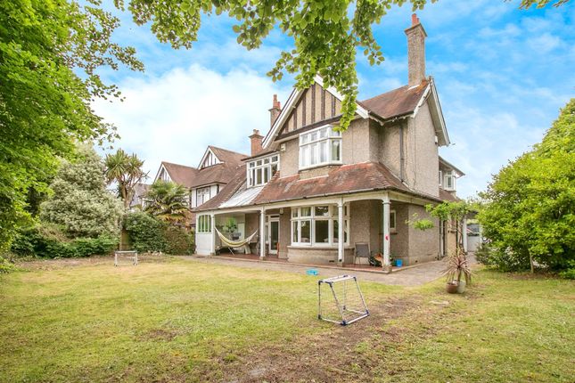 8 bedroom ground floor flat for sale