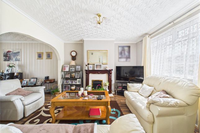 Chestnut Walk, Bristol, BS13 3 bed semi