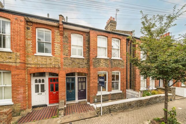 Emu Road, London SW8 2 bed flat for sale