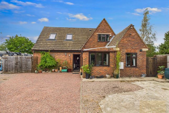 Rea Lane, Hempsted 4 bed detached house for sale