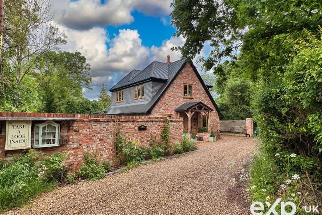 Staplehurst Road, Cranbrook TN17 4 bed detached house for sale