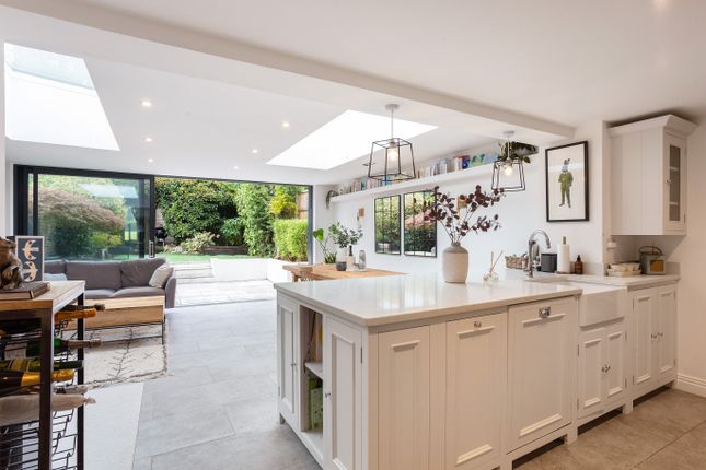 4 bedroom terraced house for sale