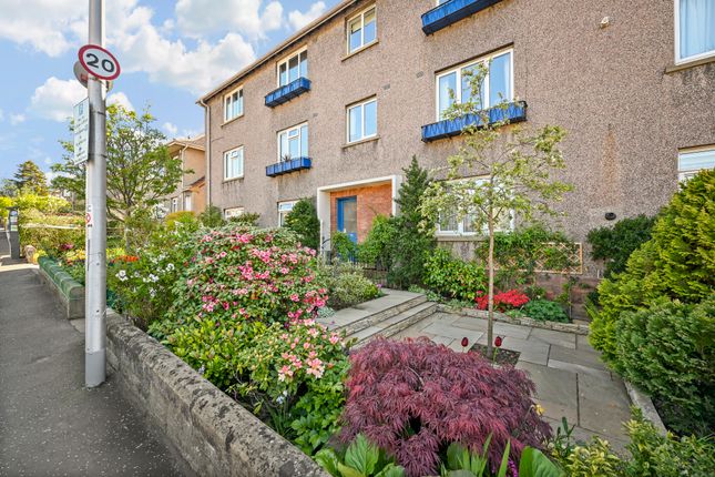 15/5 Warriston Drive, Edinburgh, EH3 5LY 4 bed flat for sale