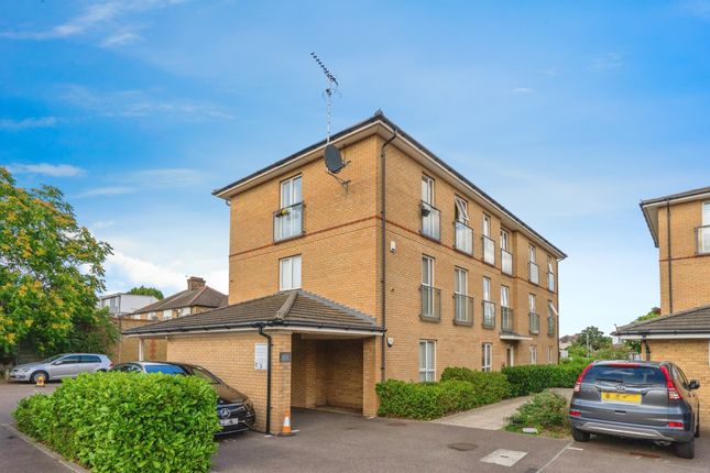 1 bedroom ground floor flat for sale
