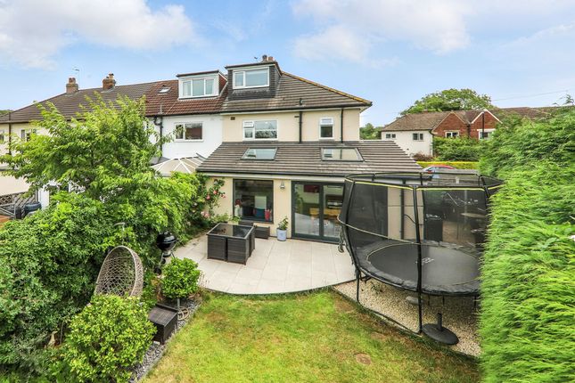 Mill Croft Estate, Pool in... 4 bed semi