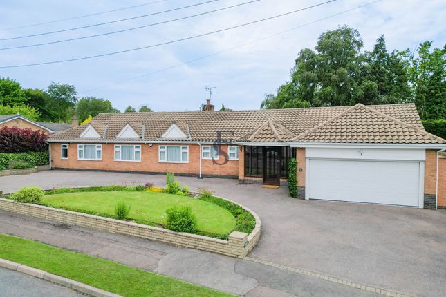 Oaks Way, Leicester 4 bed detached bungalow for sale