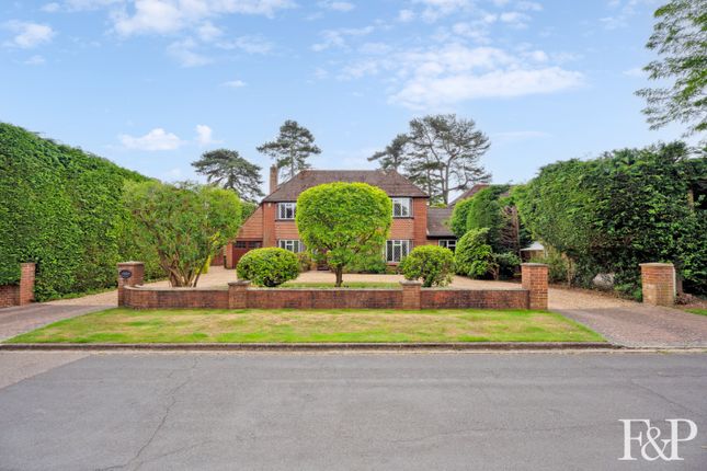 Clevehurst Close, Stoke Poges 4 bed detached house for sale