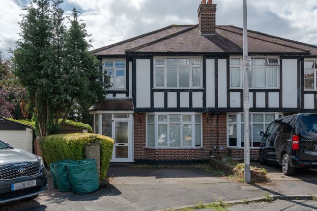 Spring Gardens, Woodford Green IG8 3 bed semi