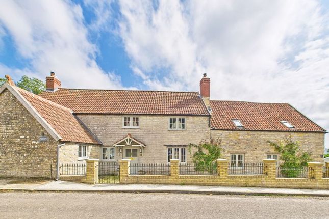 4 bed detached house